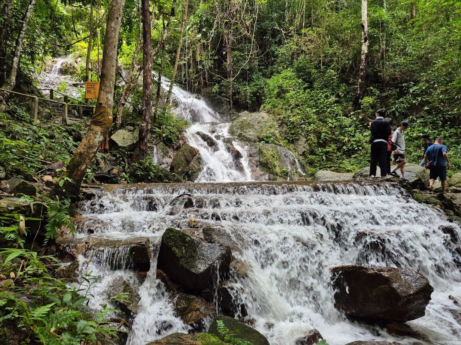 Mae Kampong Waterfall